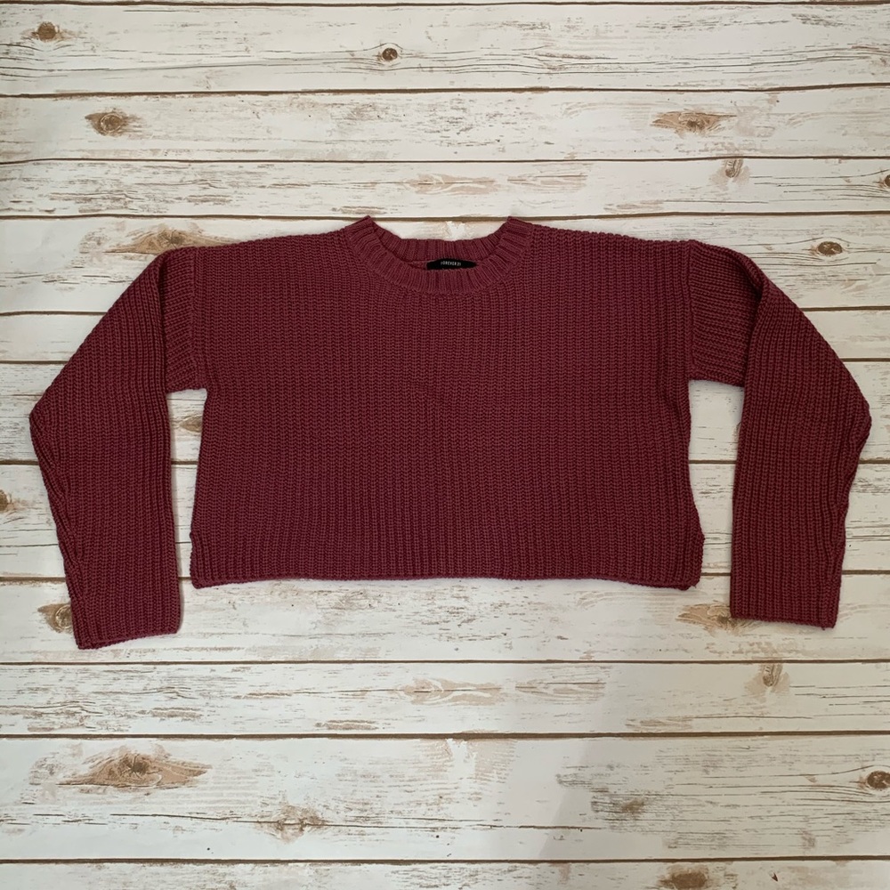 Knit long sleeved crop top